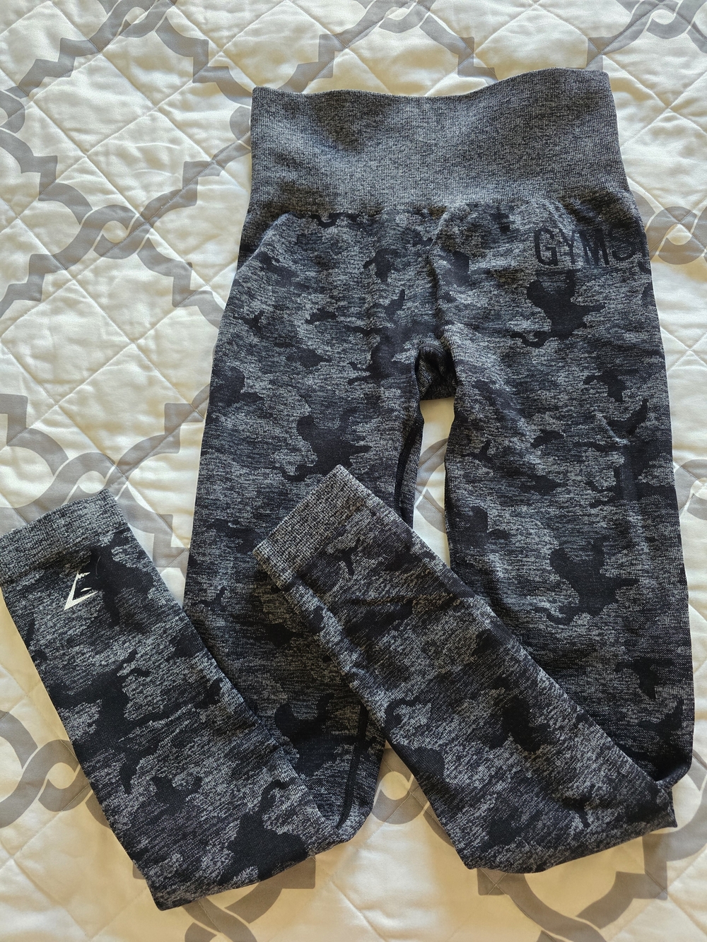 Gymshark Womens Gray & Black Camo Leggings